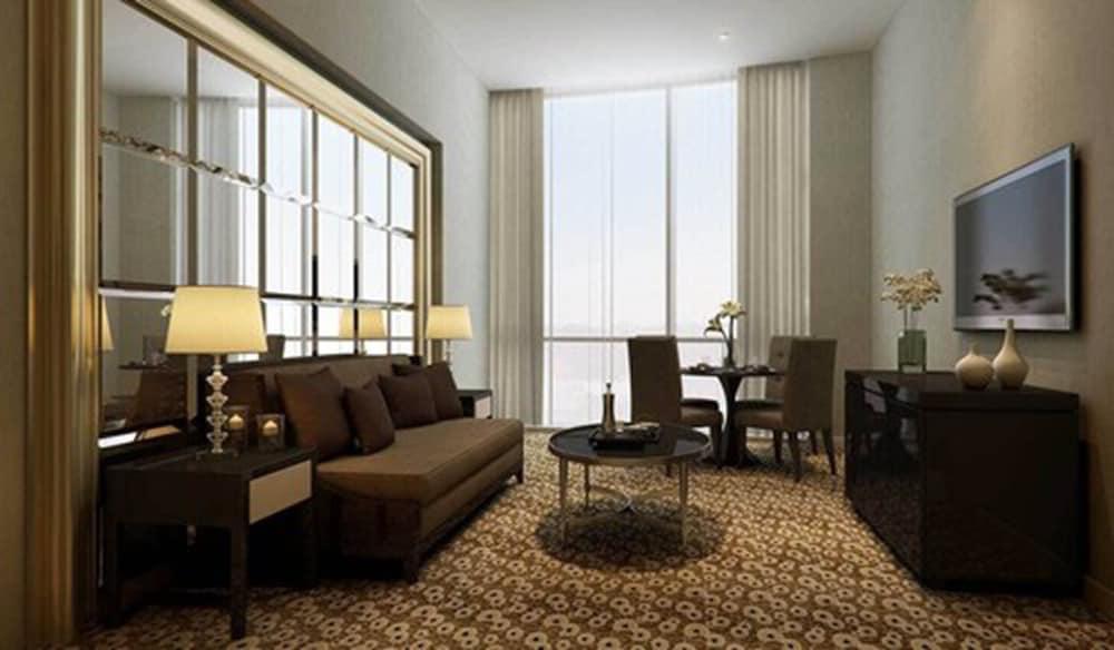 Hotel Ciputra World Surabaya Managed By Swiss-Belhotel International Buitenkant foto