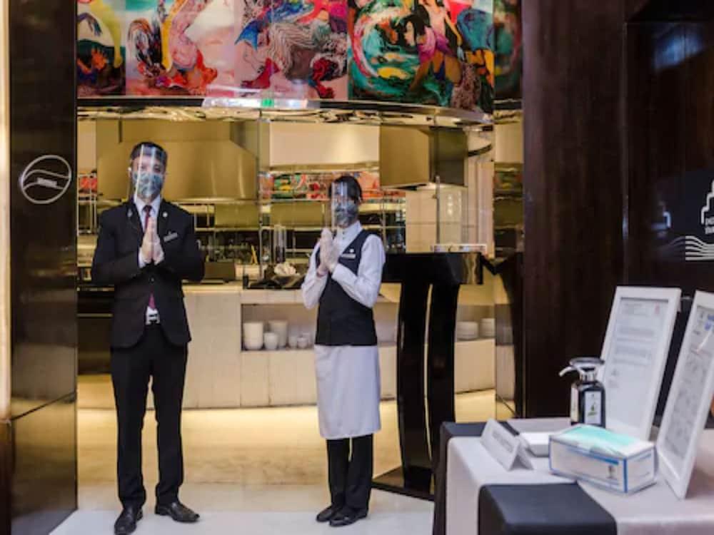 Hotel Ciputra World Surabaya Managed By Swiss-Belhotel International Buitenkant foto