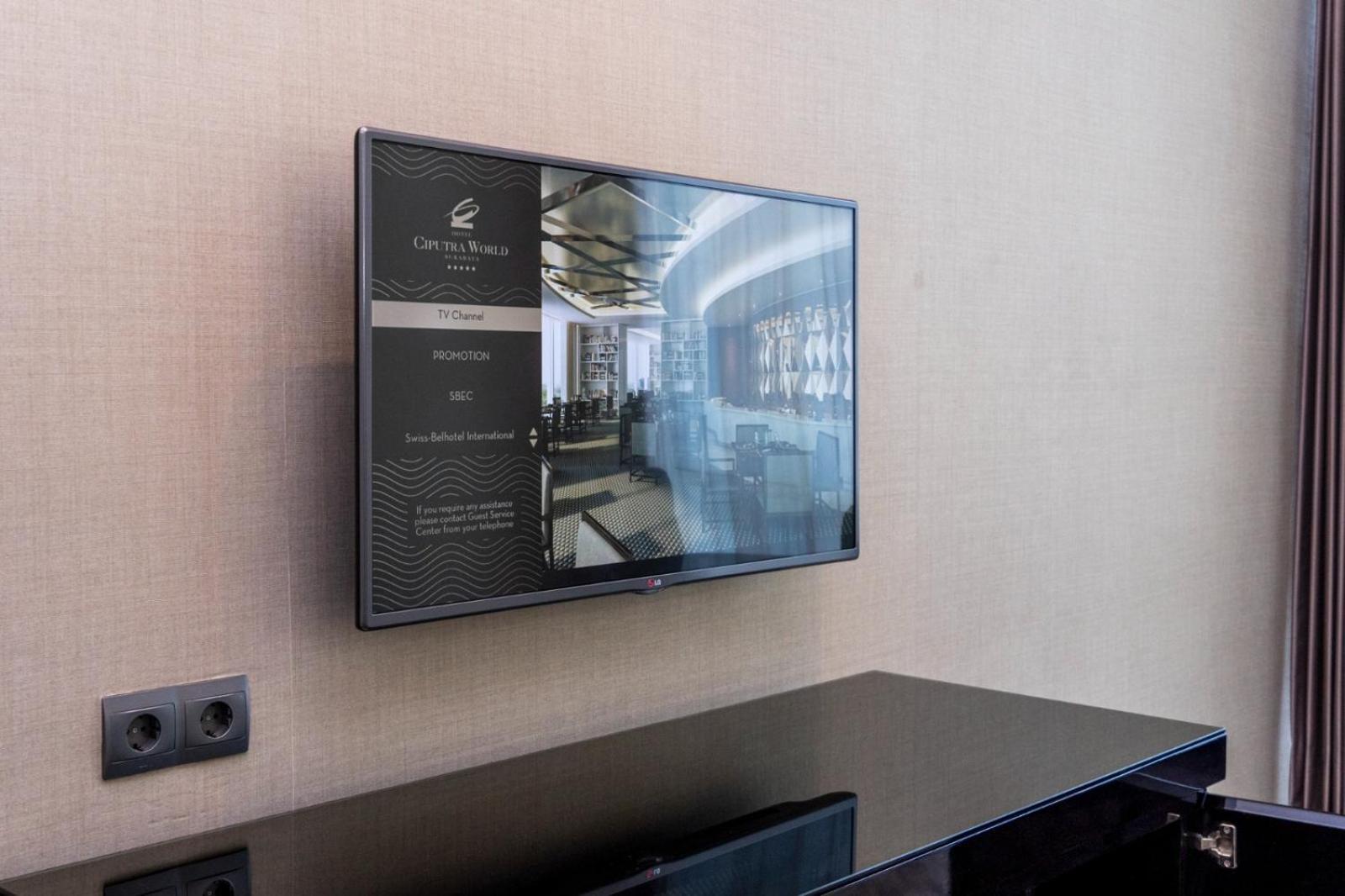 Hotel Ciputra World Surabaya Managed By Swiss-Belhotel International Buitenkant foto