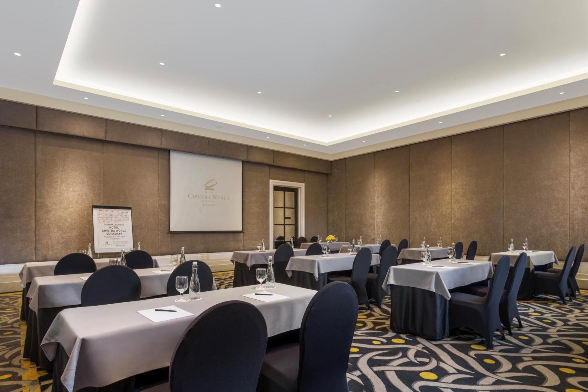 Hotel Ciputra World Surabaya Managed By Swiss-Belhotel International Buitenkant foto